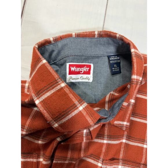 Wrangler Men’s Lightweight Flannel Shirt Orange Plaid Work Shirt Size XL - Picture 3 of 7